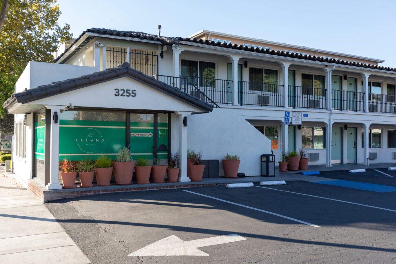 leland hotel exterior